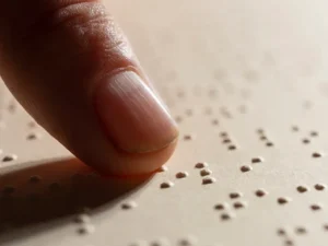 Transcripción braille para una comunicación inclusiva transcripción braille