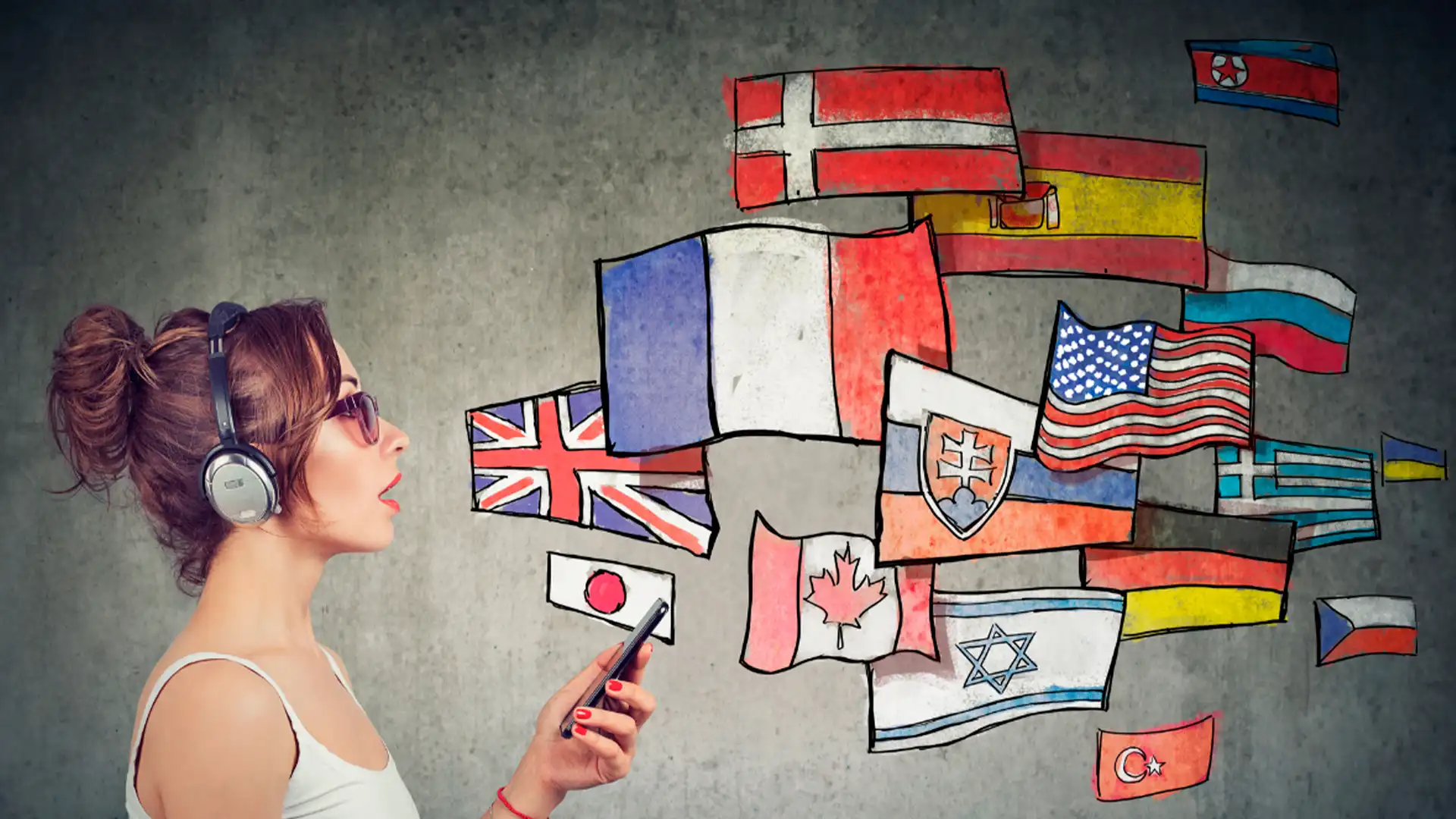 Mujer con auriculares y gafas de sol utilizando una aplicación de interpretación en su teléfono mirando dibujos de banderas
